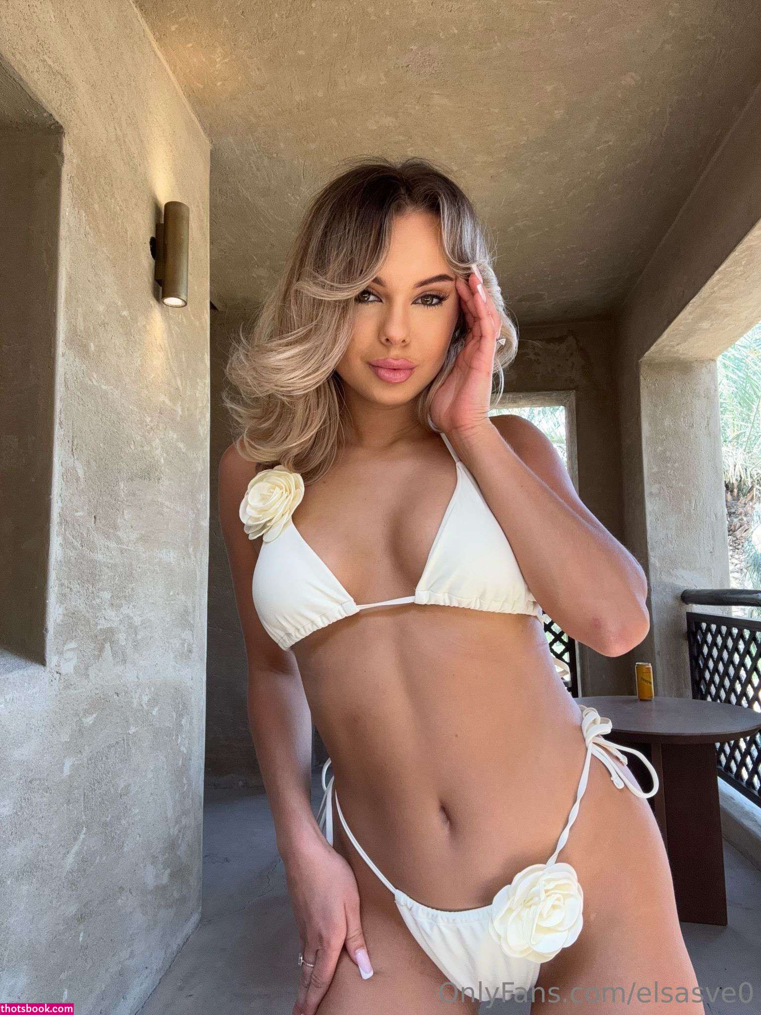 elsasve0 Photo #5
