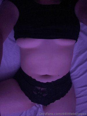 44littlebunnyxx Photo #34