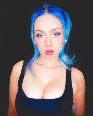 Skye Sweetnam Photo #2