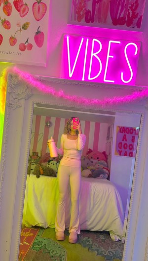 Abbbn0rmal Photo #21