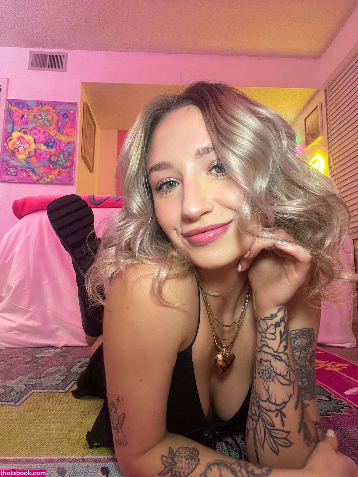 Abbbn0rmal Photo #27