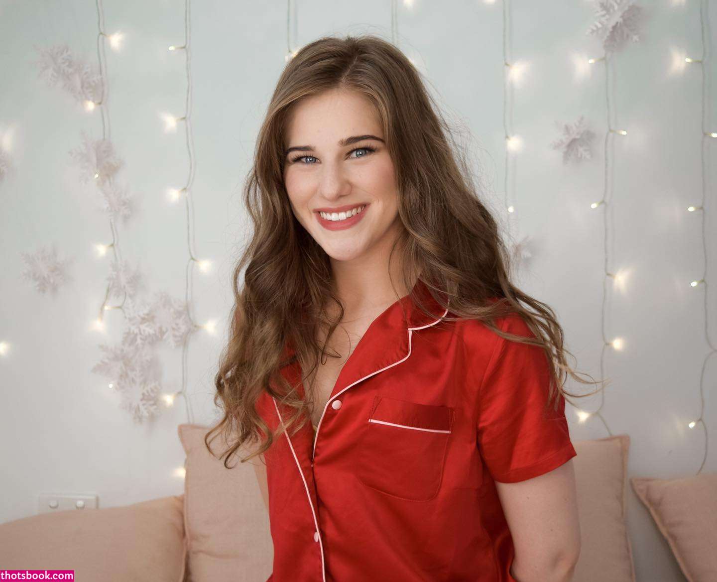 Alaurabidingcitizen Photo #3