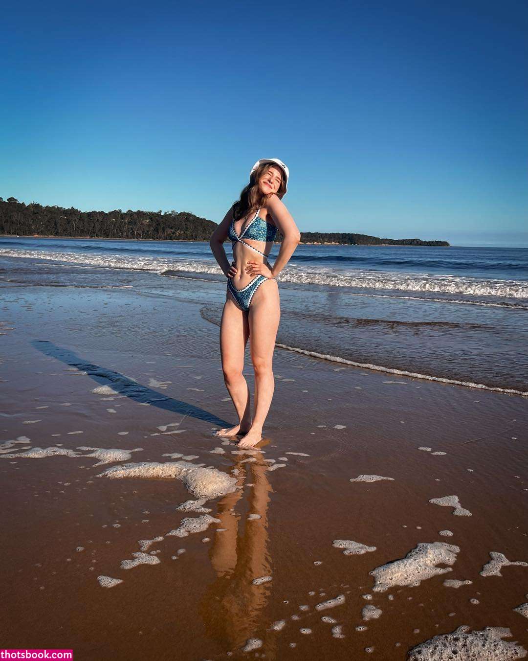 Alaurabidingcitizen Photo #17