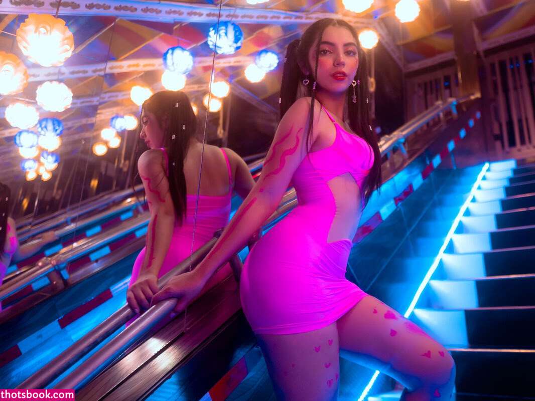 Aliceowenn Photo #10