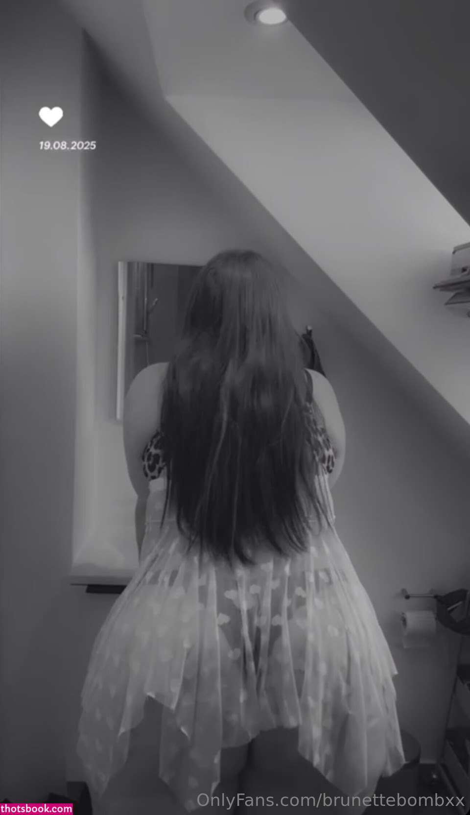 brunettebombxx Photo #16