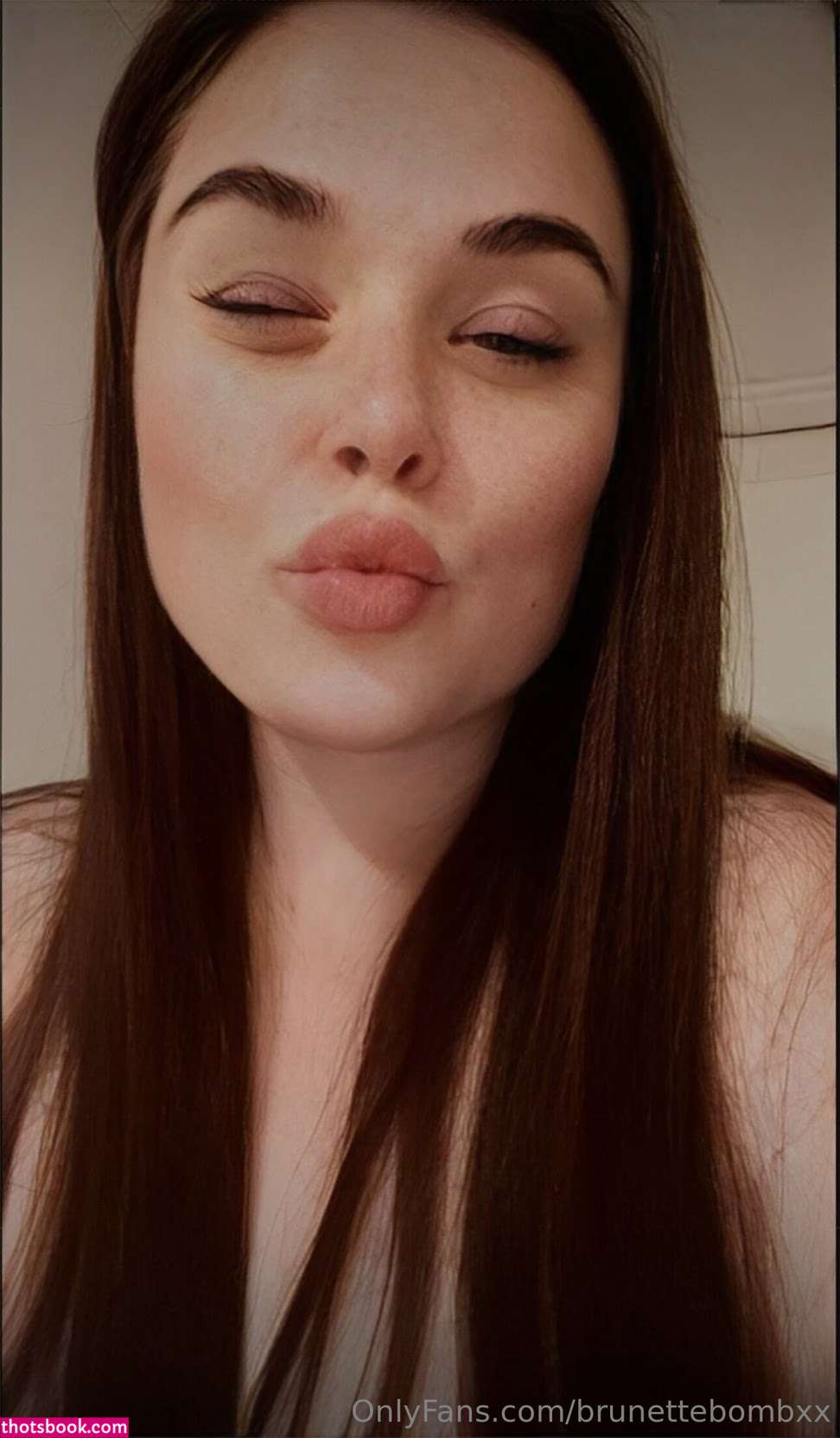 brunettebombxx Photo #36