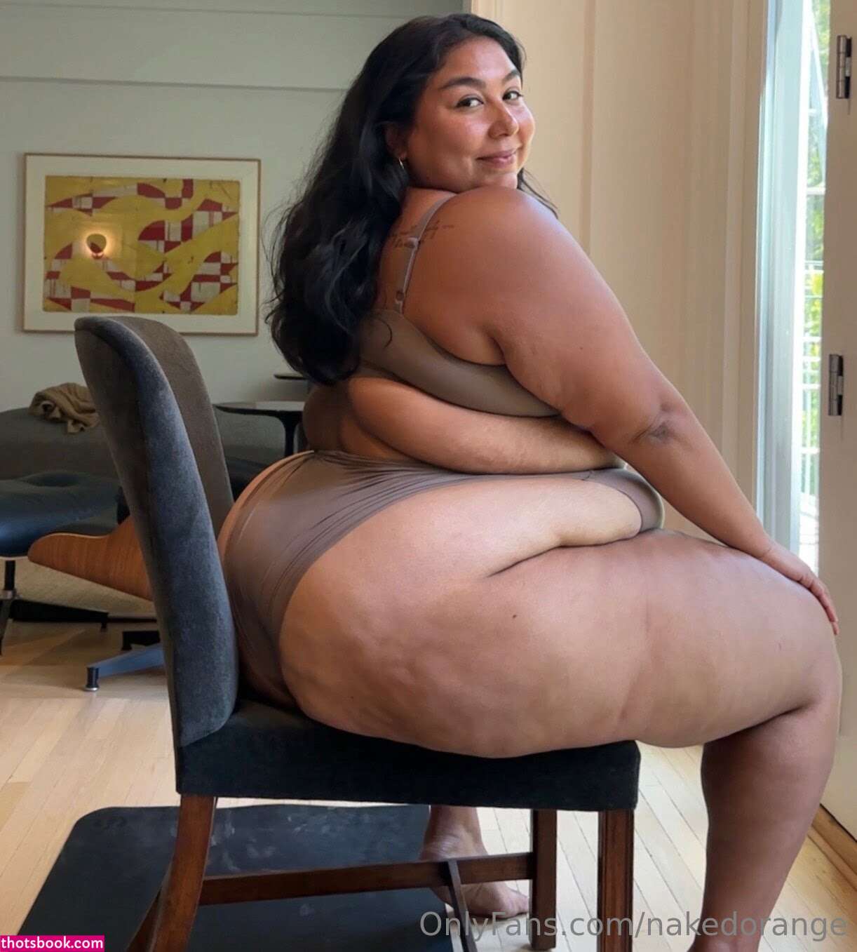 nakedorange Photo #9