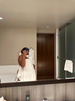 nakedorange Photo #17