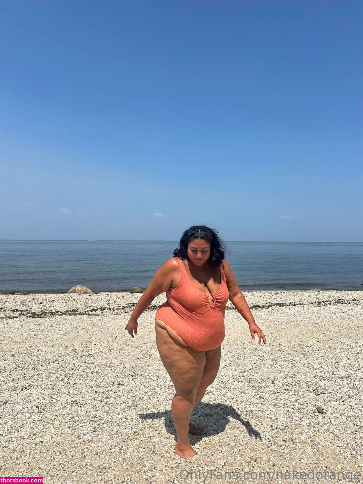 nakedorange Photo #23