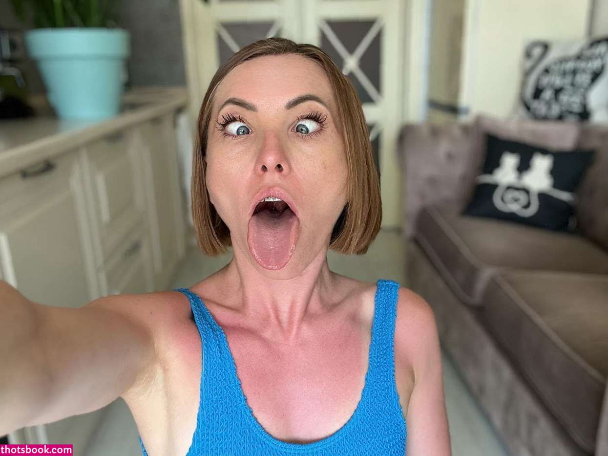 Clara Bendover Photo #13