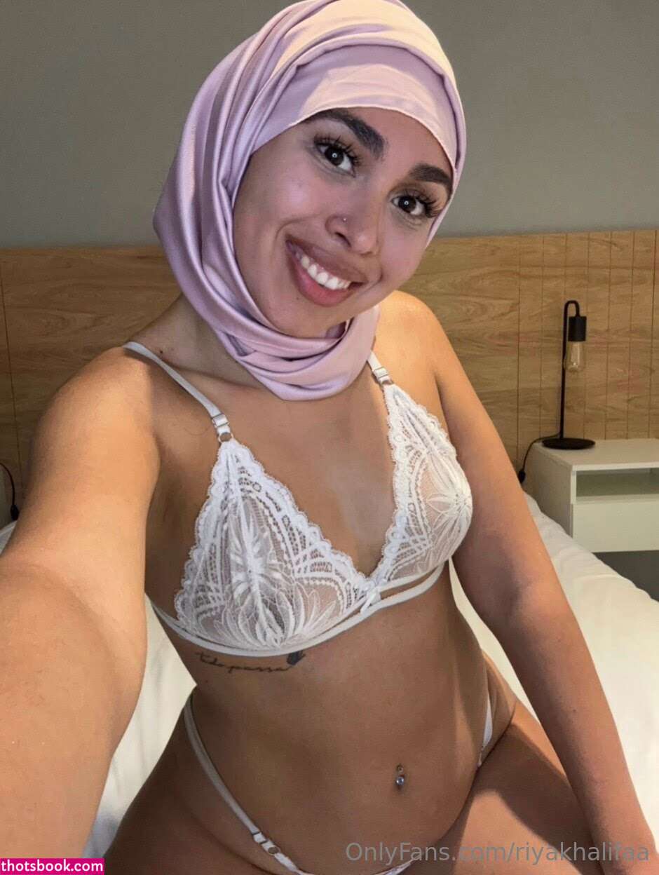 riyakhalifaa Photo #3