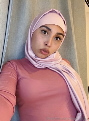 riyakhalifaa Photo #23