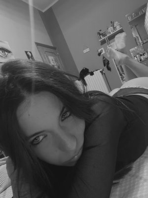 introversluna Photo #6