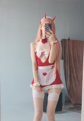 Holly White Photo #53