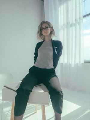 Holly White Photo #138