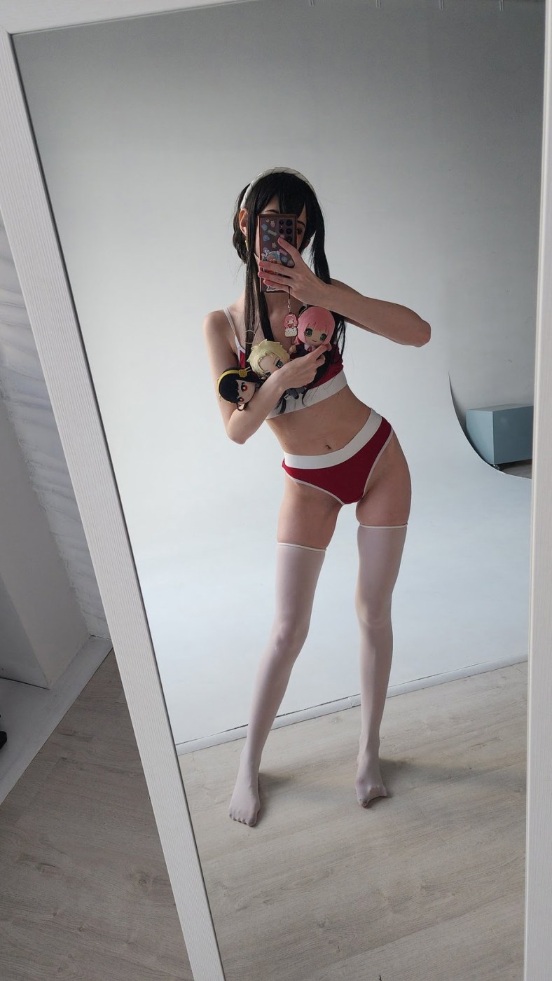 Holly White Photo #179