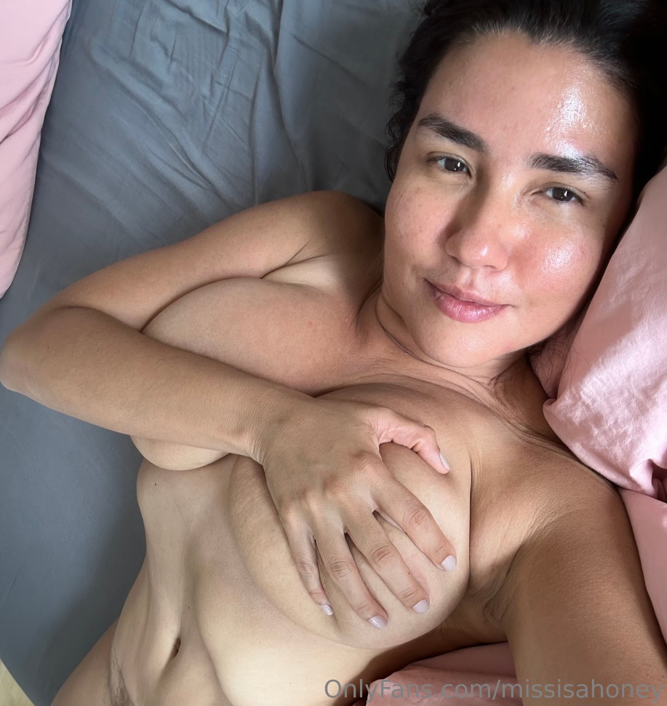 Isa Sato Photo #11