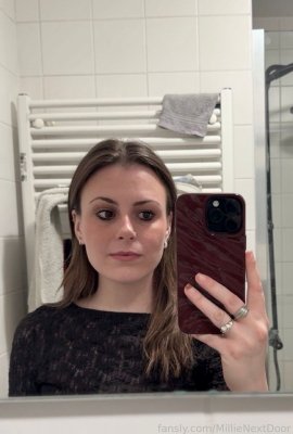 MillieNextDoor Photo #11