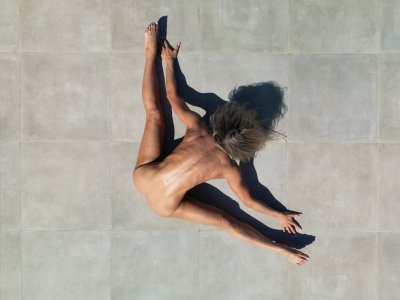 Nia Virenes Photo #6
