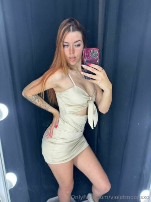 Violetmoonsxo Photo #7