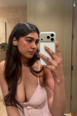 Sunya Siddiqui Photo #40
