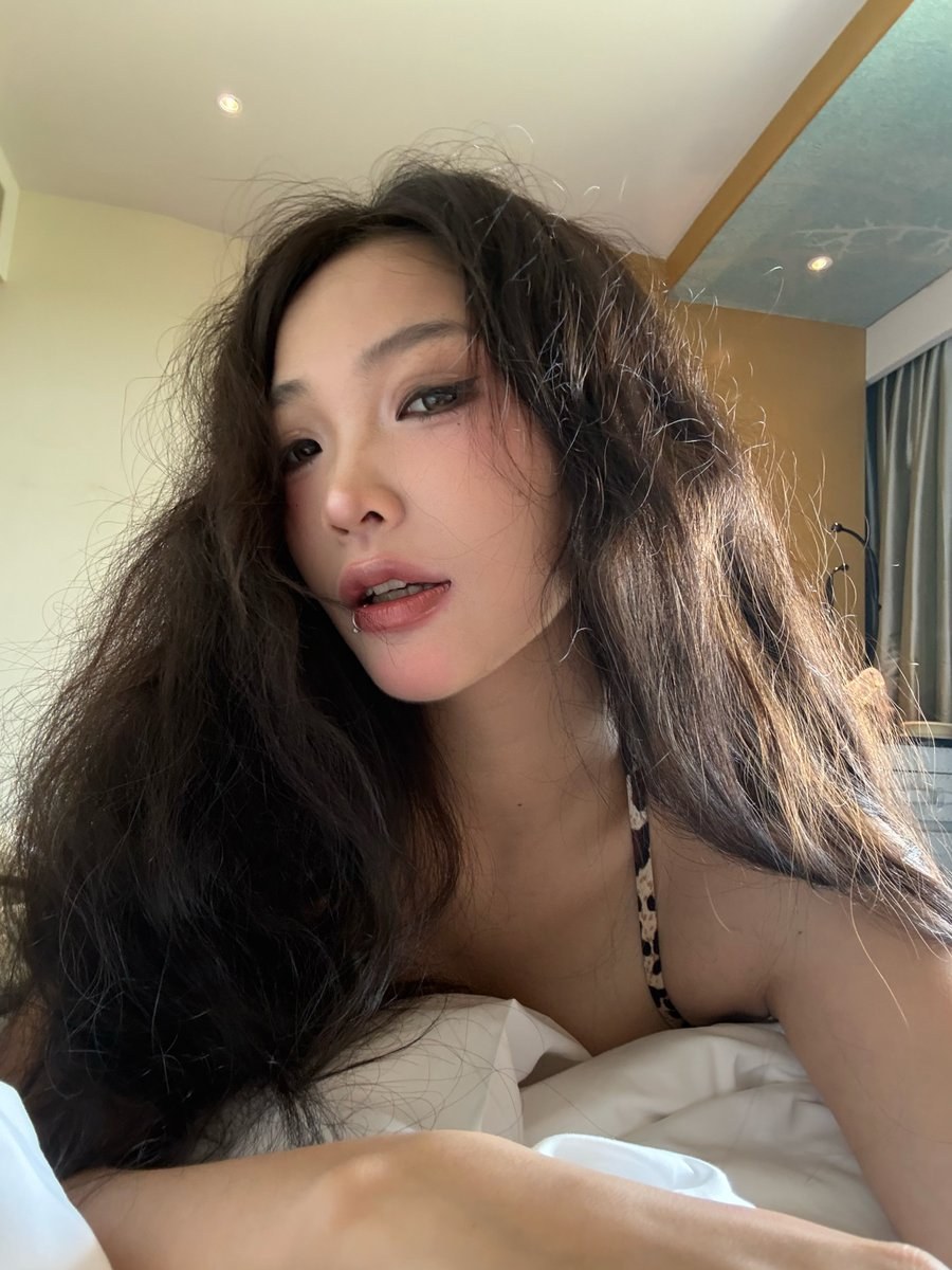 X_Yunq Photo #28