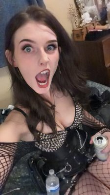 Soggyalien22 Photo #166