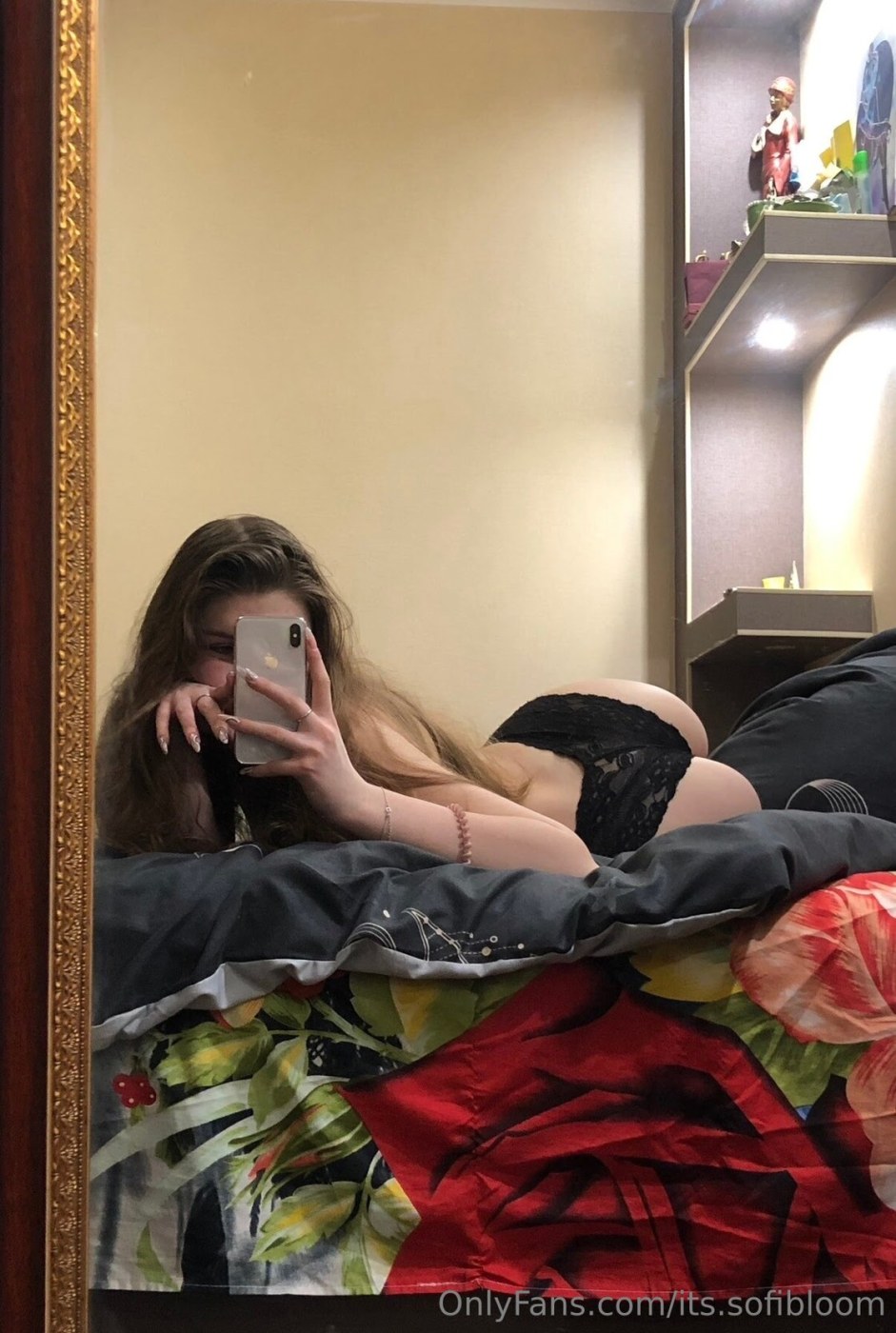 its.sofibloom Photo #25