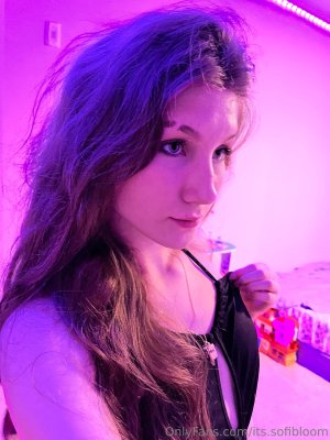 its.sofibloom Photo #32