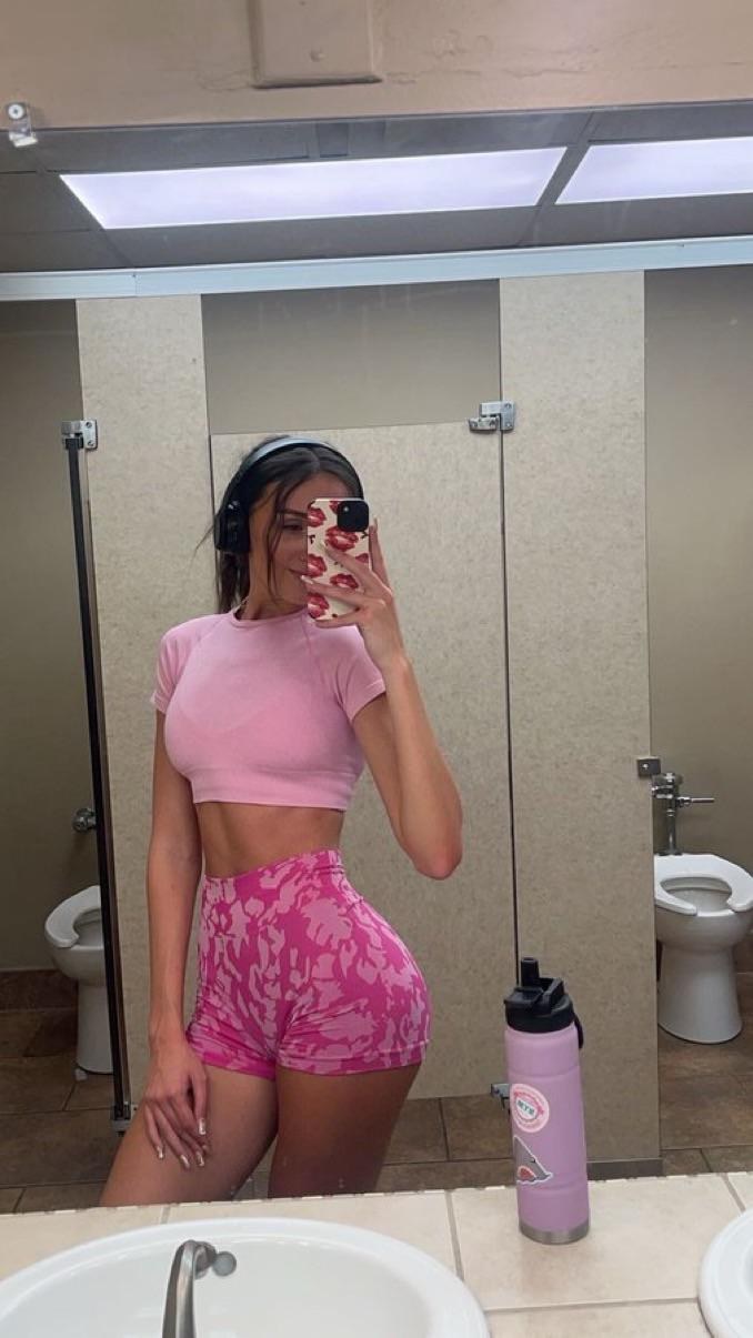 GoddesCathrine Photo #6