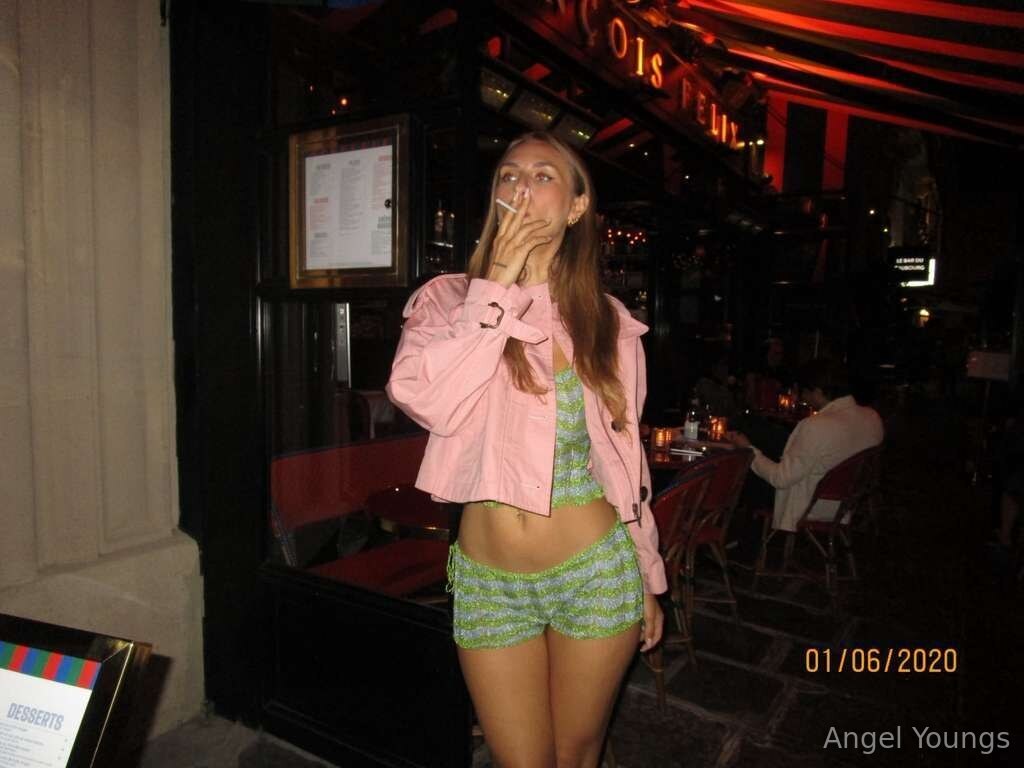Angel Youngs Photo #687
