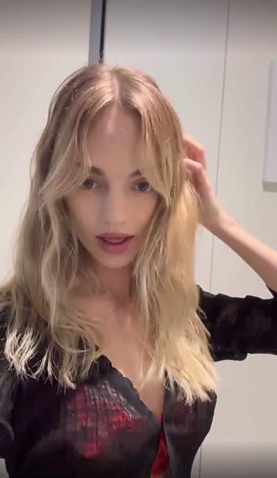 notbellla Post #17