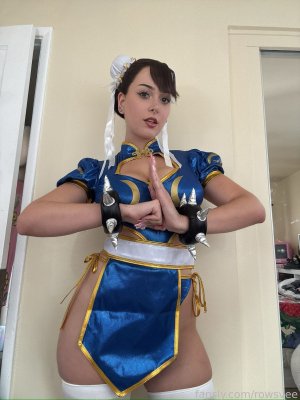 Rowsvee Photo #398