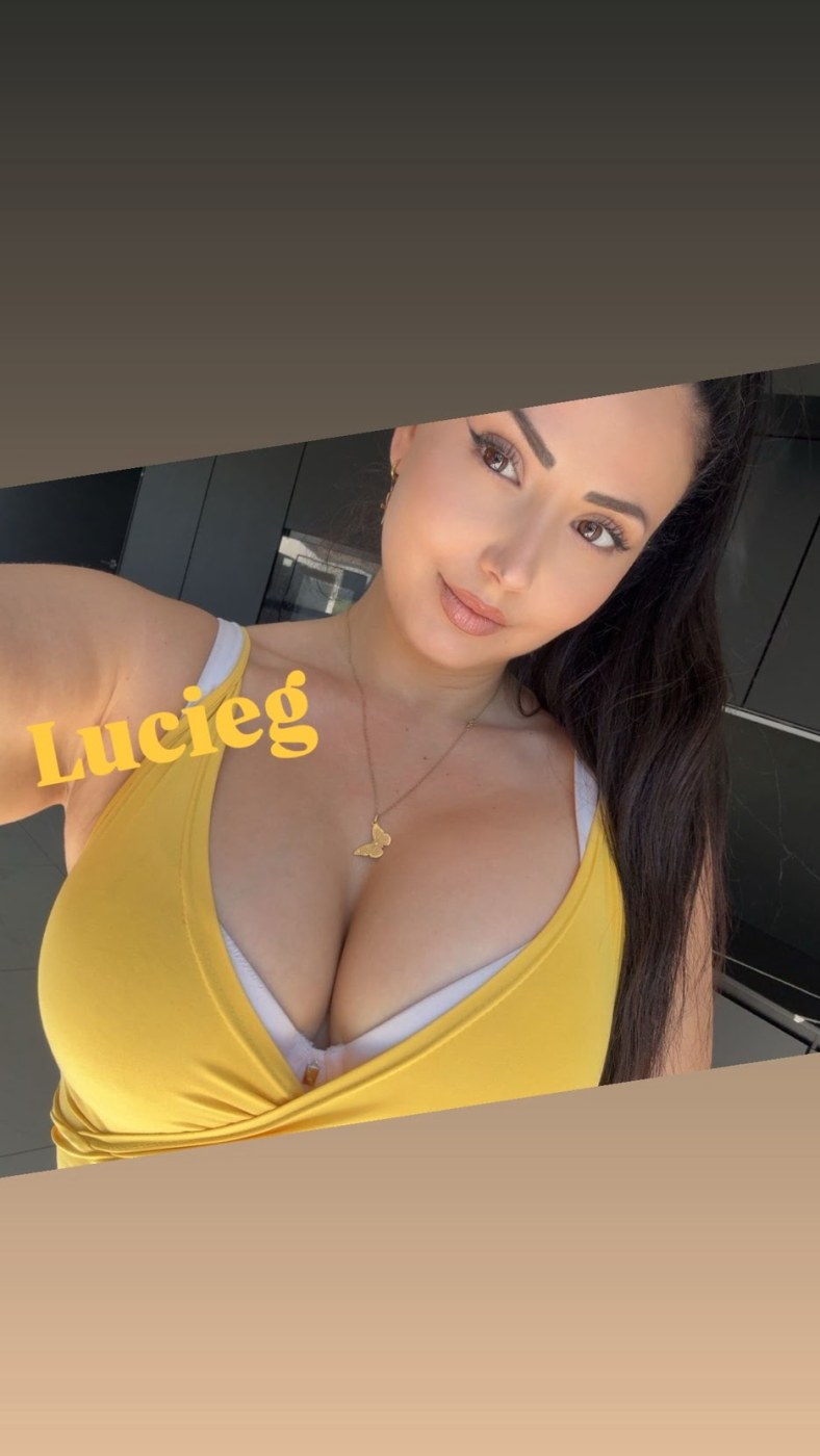 lucieg.momlife Photo #59