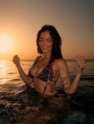 Eva Murati Post #1