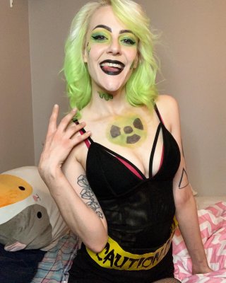 Sarah Ashby Photo #8