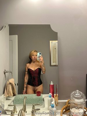 Auroraredd Photo #39