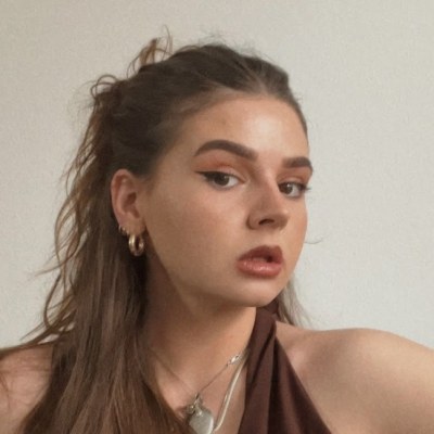 Emi Rhea