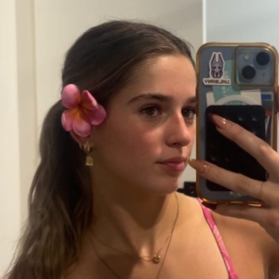Aiva Pinches