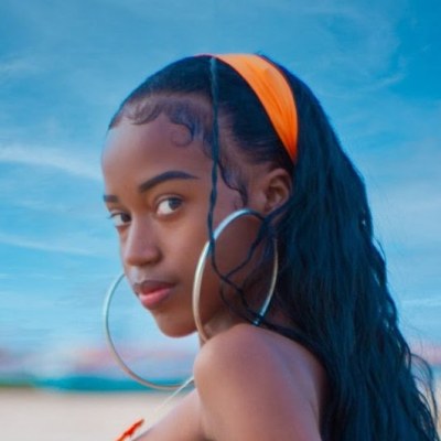 leona74