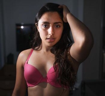 Michelle Khare Photo #4