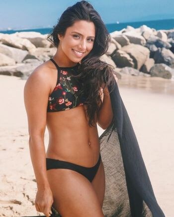 Michelle Khare Photo #20