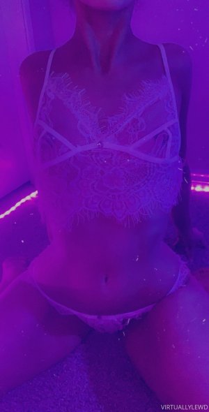 Virtuallylewd Photo #40