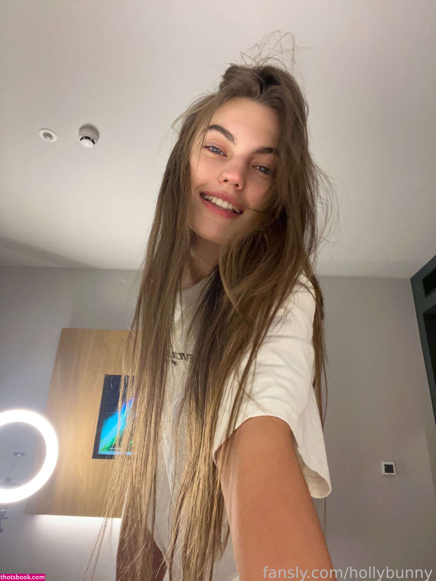 Hoolybunny Photo #10