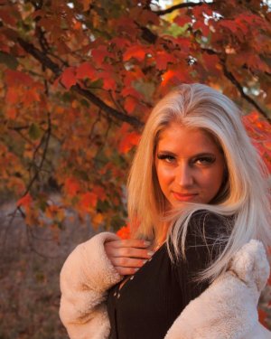 Cameron Rae Photo #5