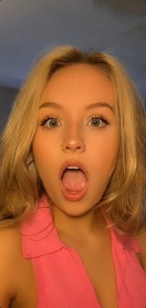 Mia Handley Photo #25