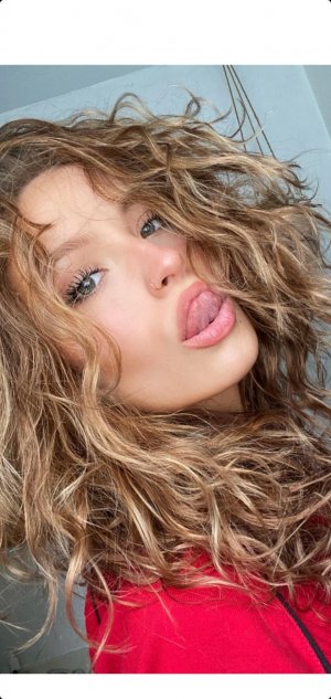 Mia Handley Photo #28