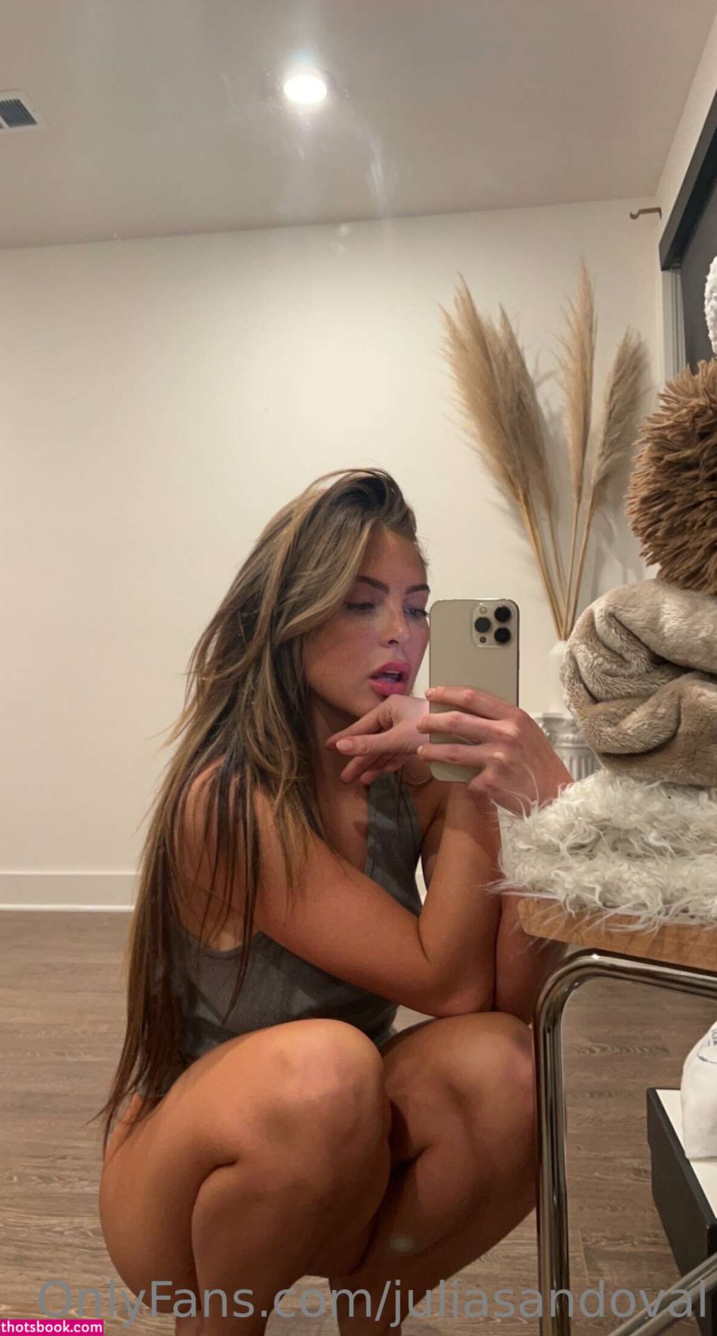 Julia Sandoval Photo #74