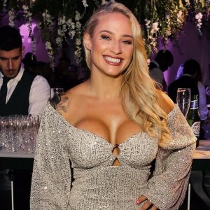 Ebanie Bridges Photo #11