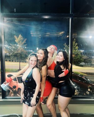 Katie Gilmore Photo #15